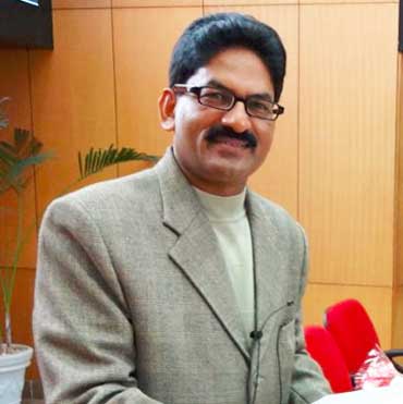 DR. D.D.VICHITRA DR. D.D.VICHITRA